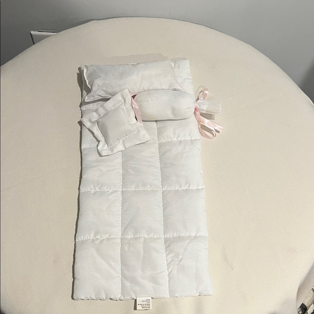 White Quilted Bedding Set for large Dolls - Picture 3 of 10